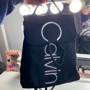 Calvin Klein 🎒